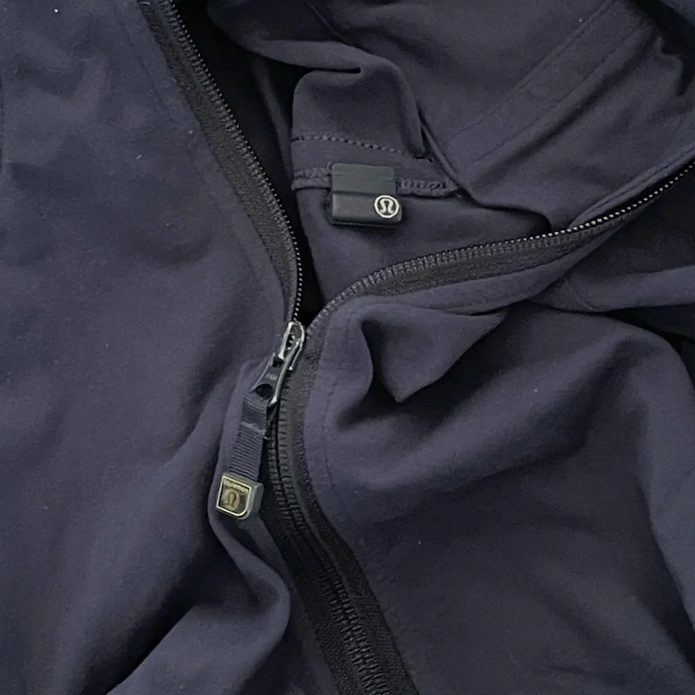 Lululemon Men’s Full Zipper Sweater